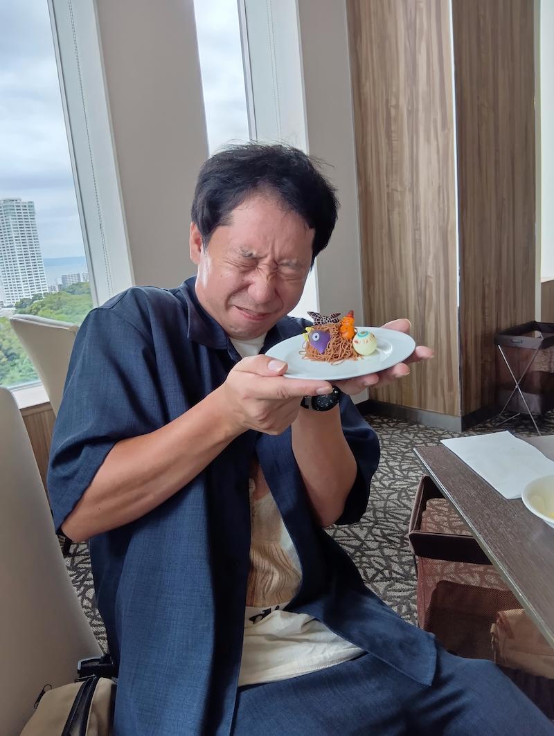 一番人気だったのが、巷で人気の細いモンブラン食べ放題。皆さん大盛りにしたりお菓子でアレンジしたりと自由に楽しんでいました。